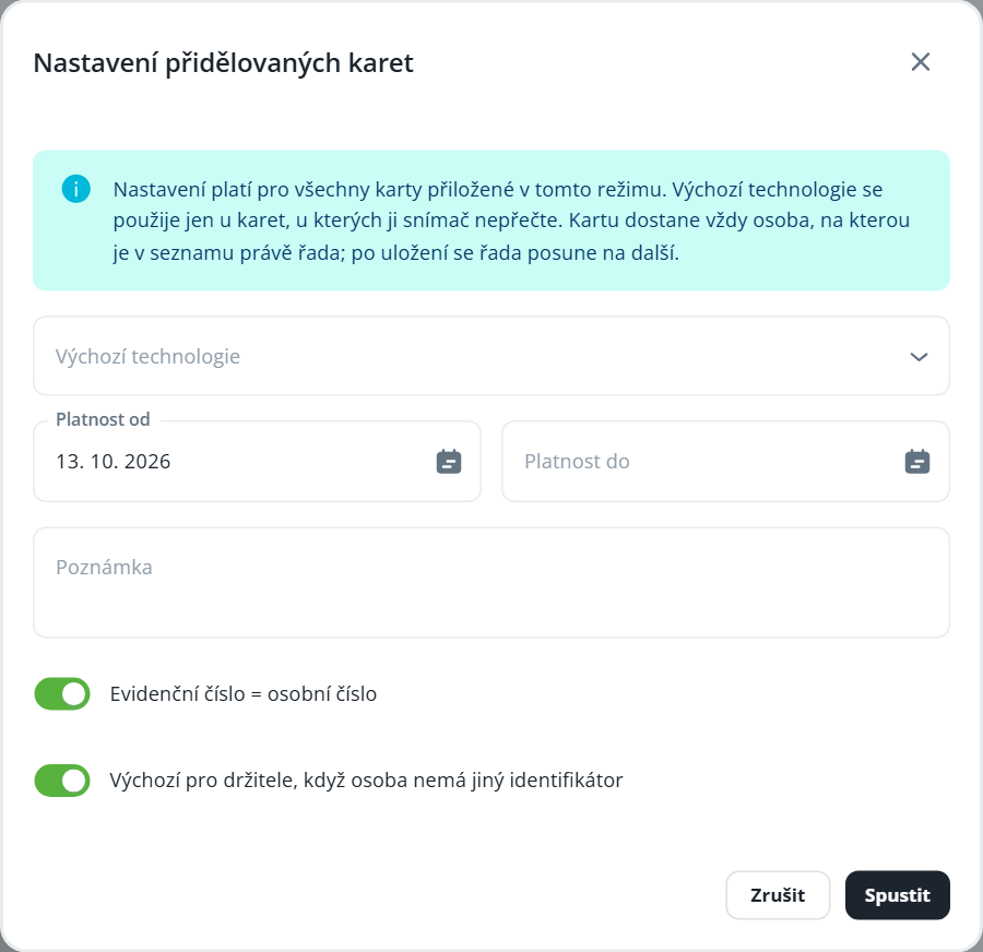Dialog for configuring assigned cards, with technology, validity dates, note, two toggles, and cancel and start buttons. Visible: Nastavení přidělovaných karet, Nastavení platí pro všechny karty přiložené v tomto režimu. Výchozí technologie se použije jen u karet, u kterých ji snímač nepřečte. Kartu