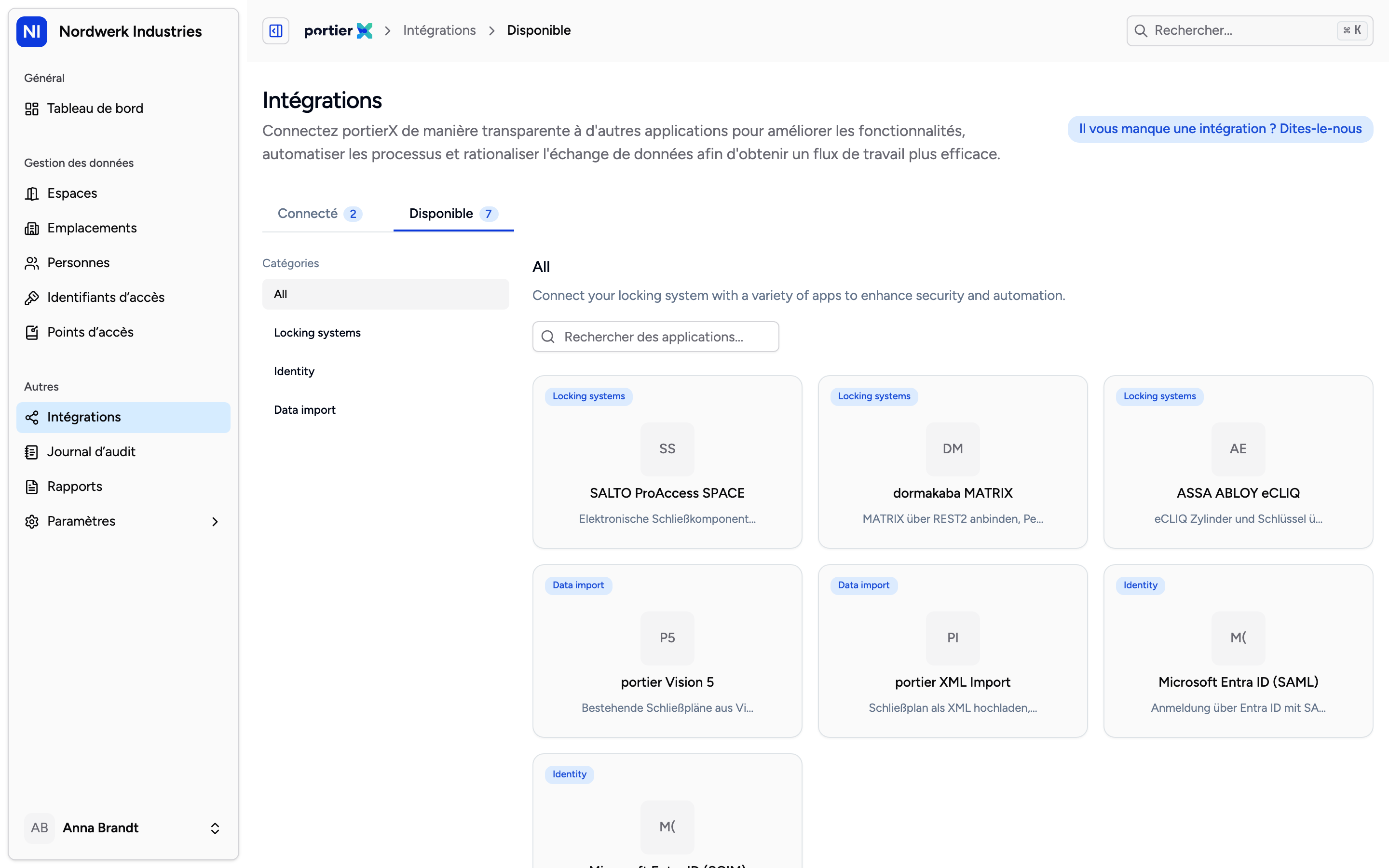 Le catalogue présente toutes les connexions côte à côte. Seules les vignettes des systèmes de clés maîtresses mènent à un téléversement de fichier, les autres se connectent autrement.