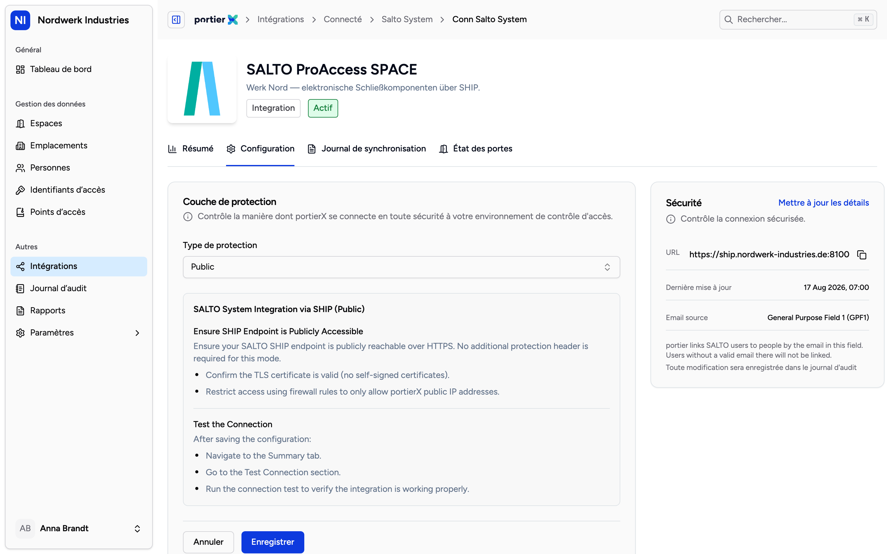 La couche de protection permet de changer ensuite le type de protection et les en-têtes. La section Sécurité porte l'URL et le nom du secret.