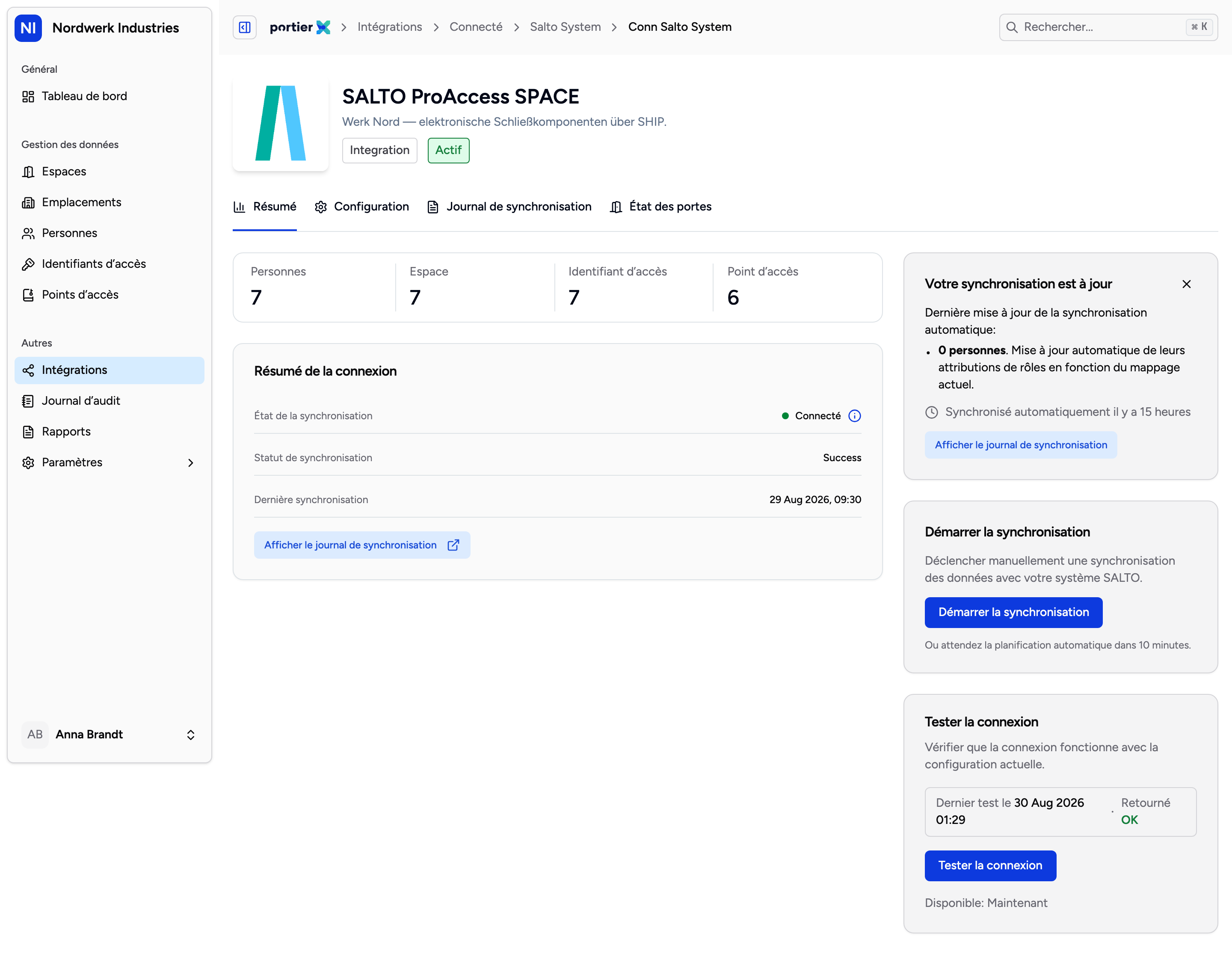 Le résumé de la connexion avec État de la synchronisation, Statut de synchronisation et Dernière synchronisation. Les deux boutons sont à droite, avec en dessous le délai avant leur retour.